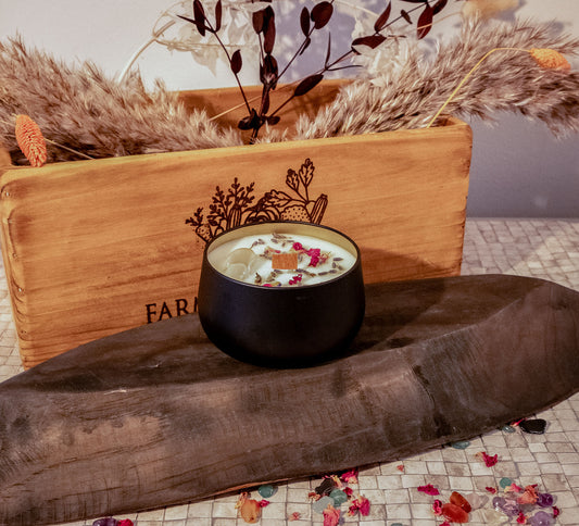 Lola Crystal Infused Candle With Wooden Wick - Customisable (200g)